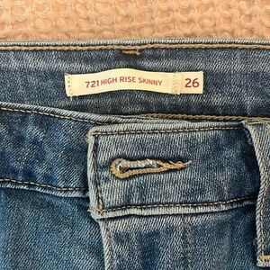 Levi’s high rise skinny jeans